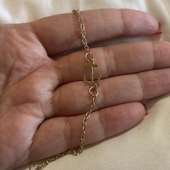Gorgeous anchor bracelet - Picture 2 of 4